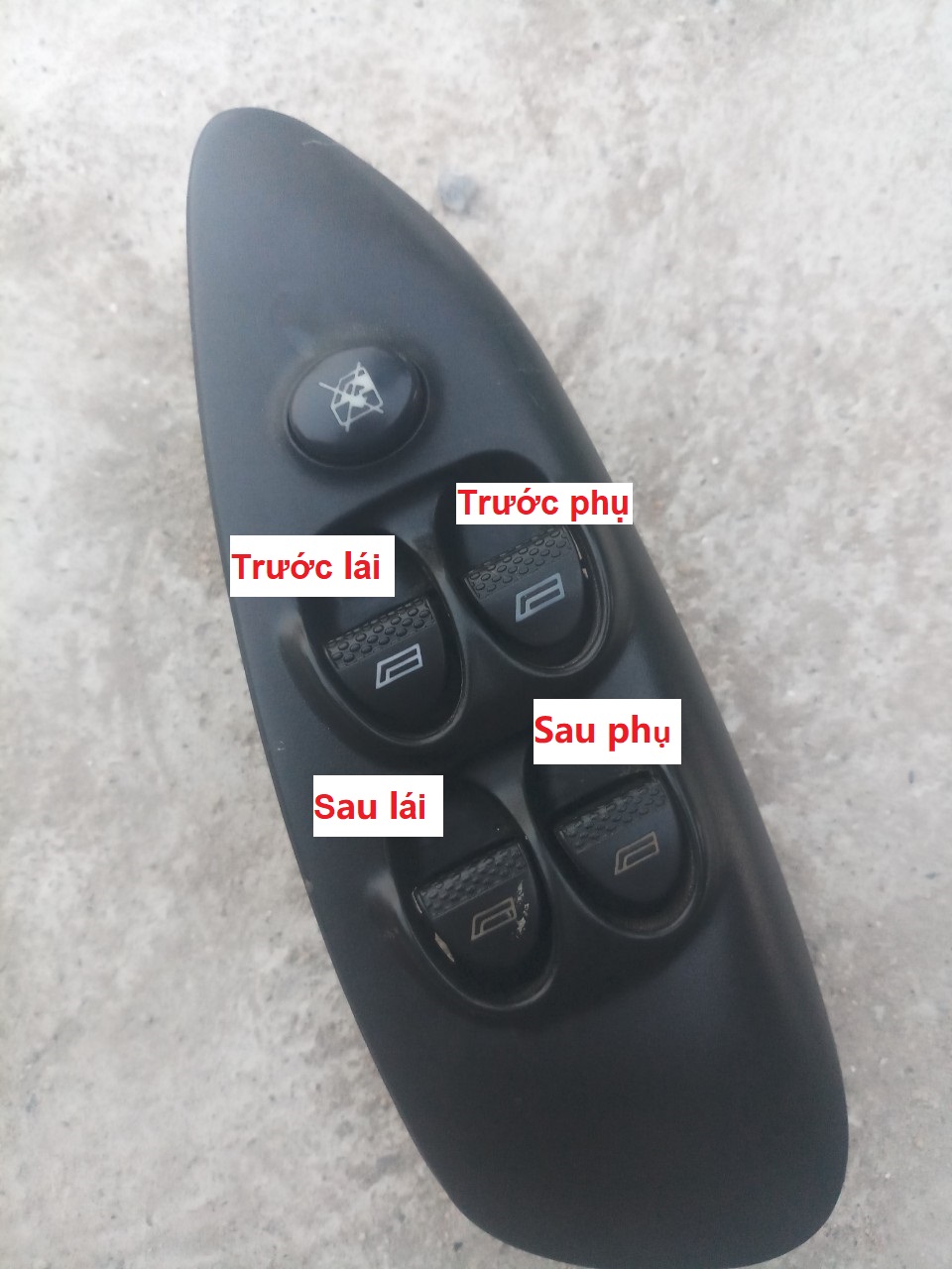 Công tắc lên xuống  kính Fiat Siena\Albea