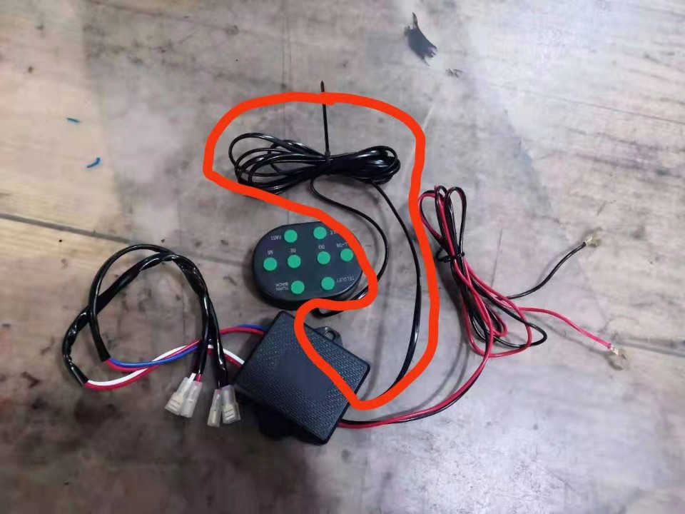 Khiển còi  8 nút bấm