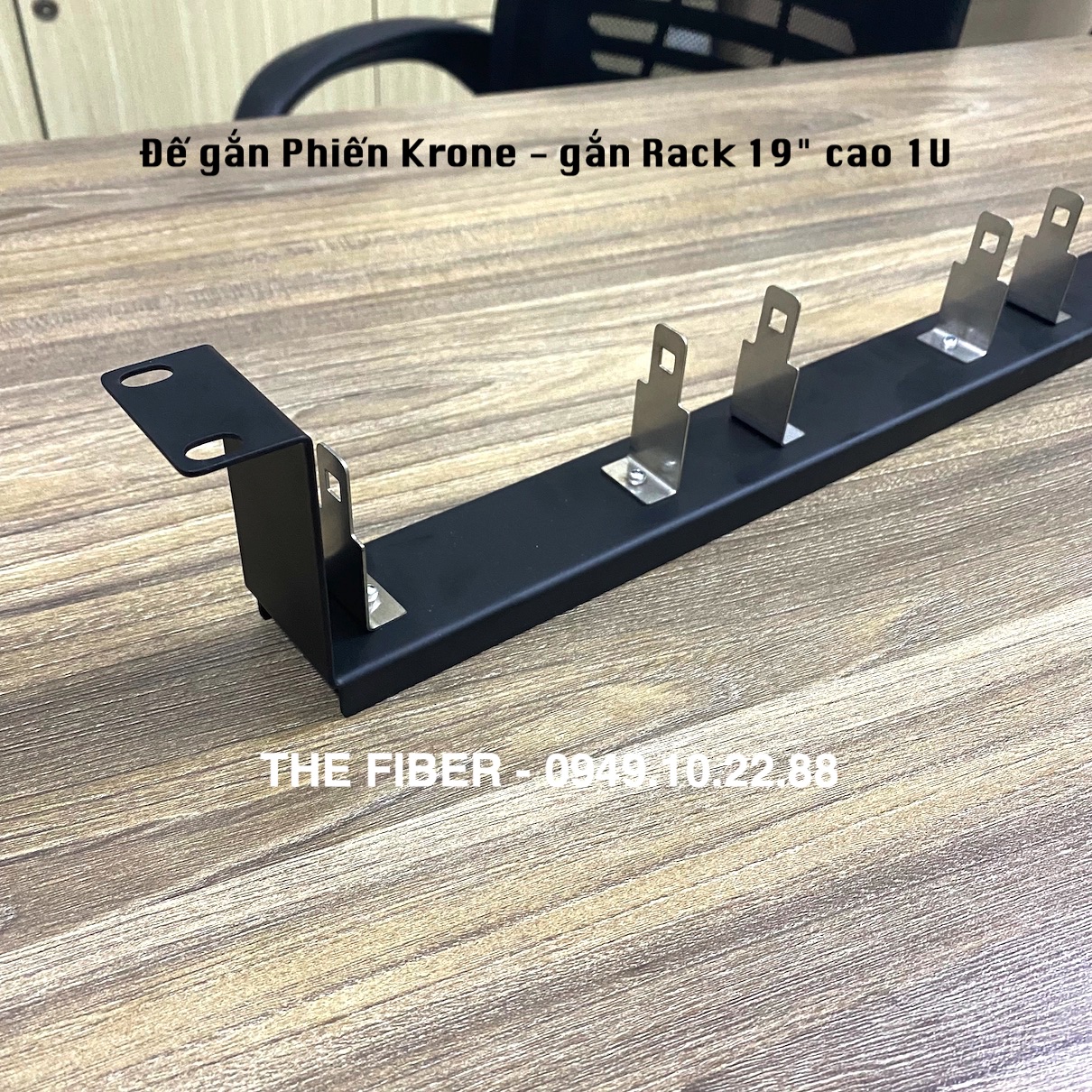 Đế gắn phiến Krone gắn Rack 19" cao 1U
