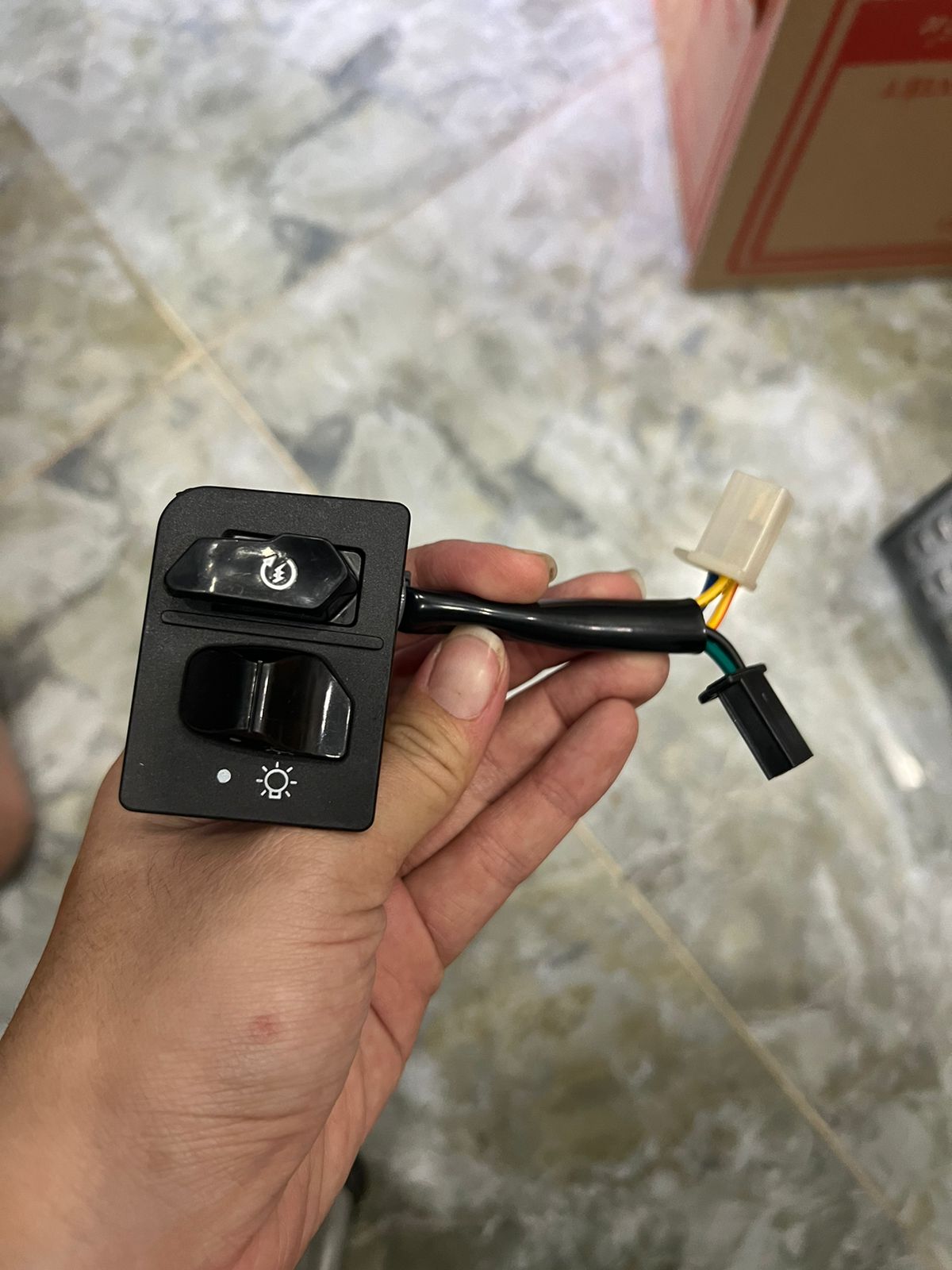 Bộ nút công tắt mở đèn và đè xe Sirius fi và xe Exciter