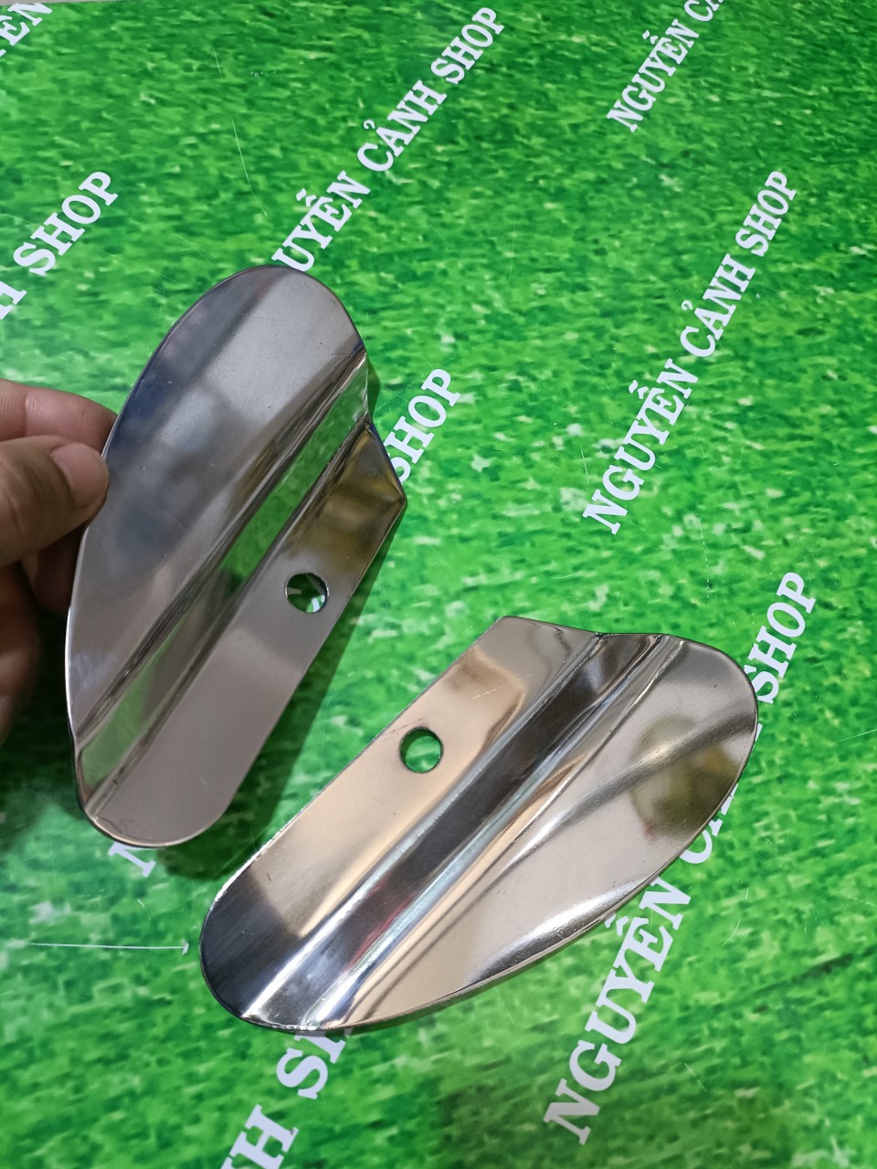 Cặp pas gác chân inox xe 67