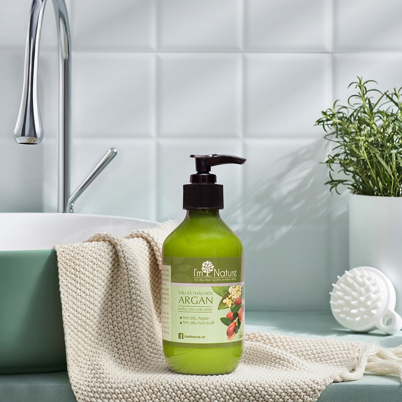 Dầu xã thảo mộc I’M NATURE 300ml