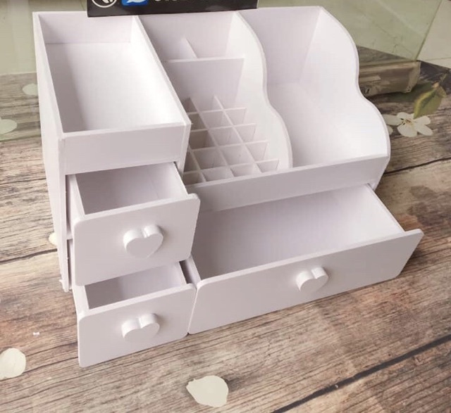 Kệ mỹ phẩm max 35cm màu trắng núm tim full ô son