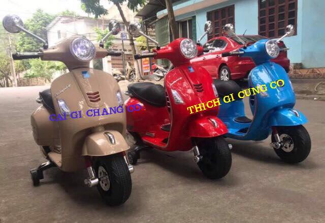 Xe máy điện trẻ em vespa bình 12v cực khỏe