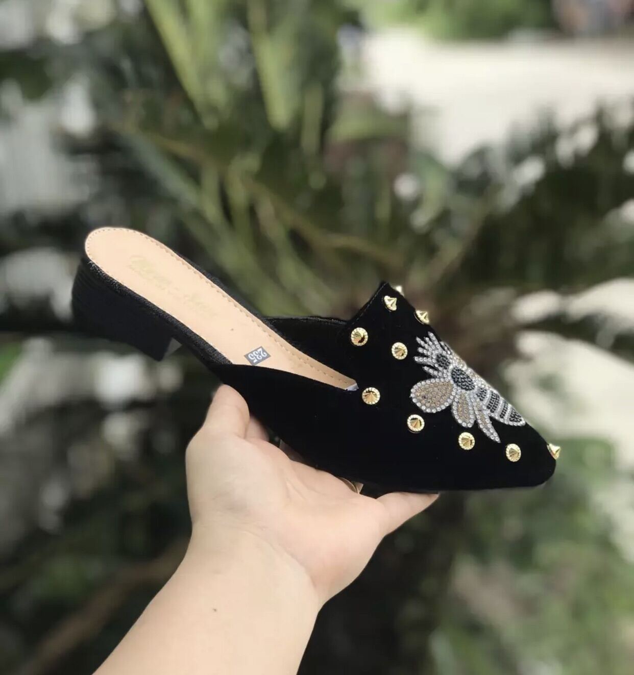 Dép sục nữ đính đá hình ong