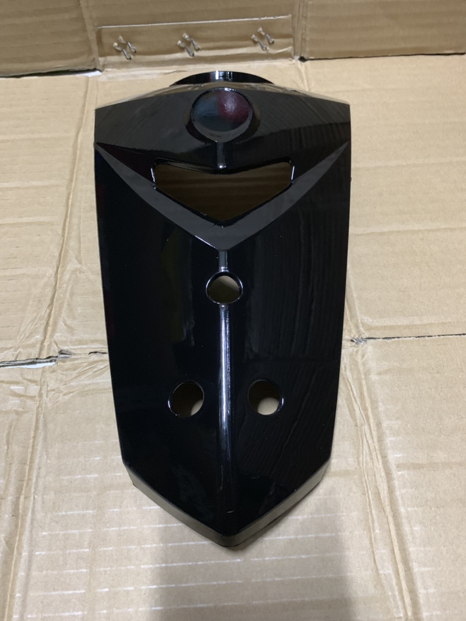 Mặt nạ 3 lổ gắn rổ xe sirus màu đen
