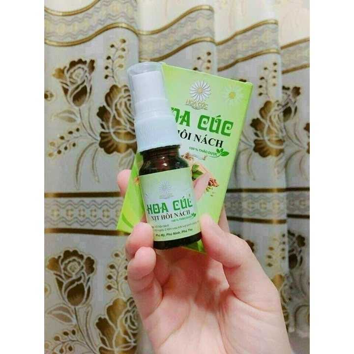 xịt hôi nách hoa cúc