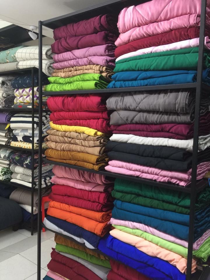 Chăn Mền Phi Lụa Chần Bông Dày Dặn Hàng Đẹp Loại Cao Cấp Size 2mx1m8
