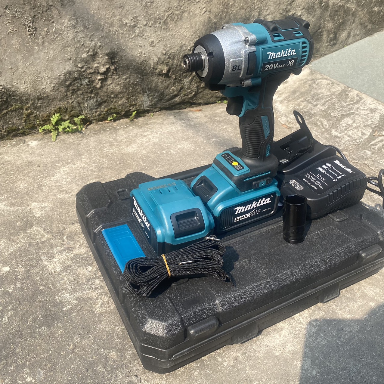 Máy bắn vít makita động cơ từ không chổi than