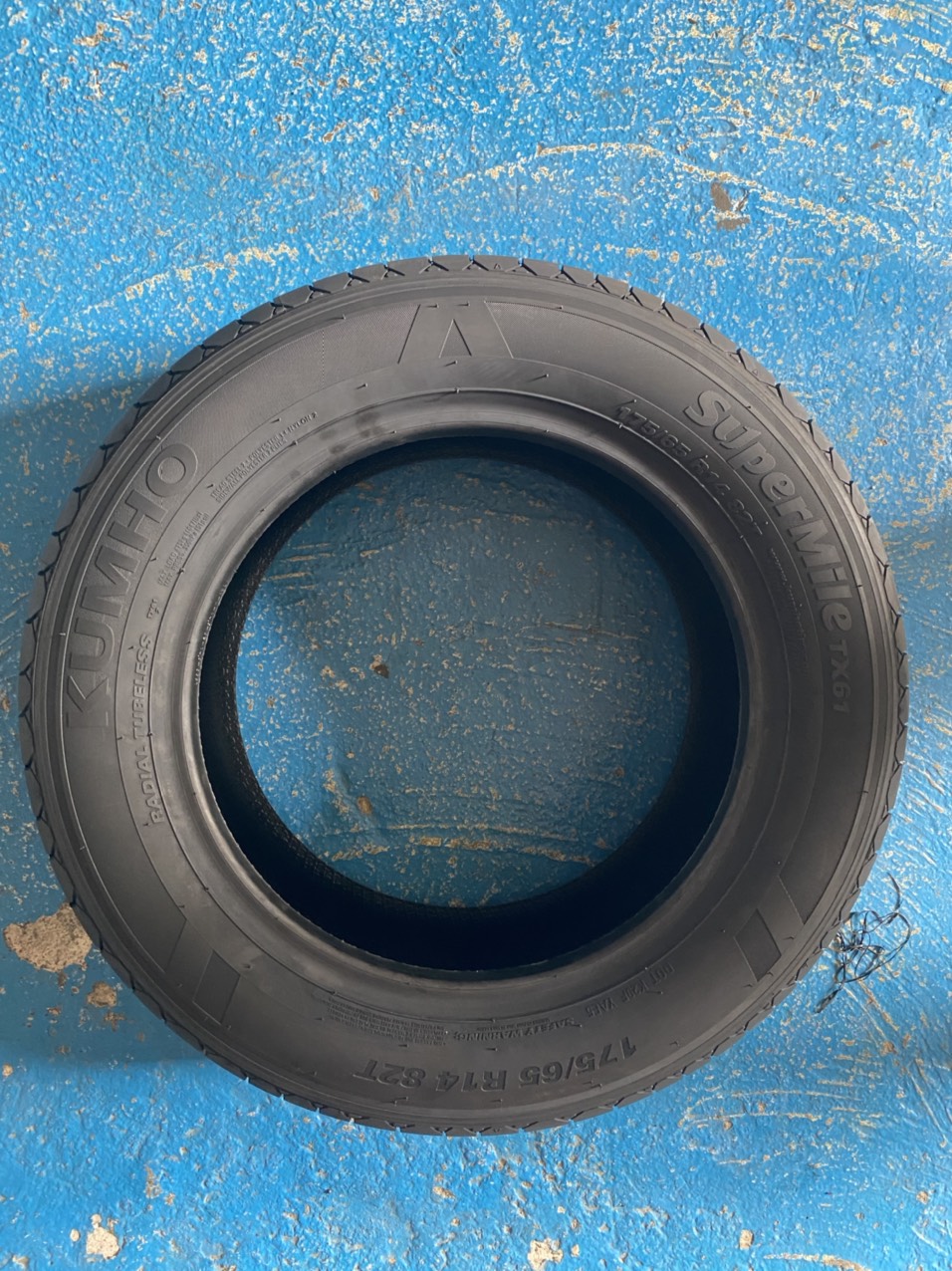 Lốp Kumho 175/65R14 TX61