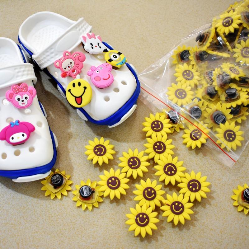 [HCM]Jibbitz Đèn Led Gắn Dép Crocs Dép Cá Sấu
