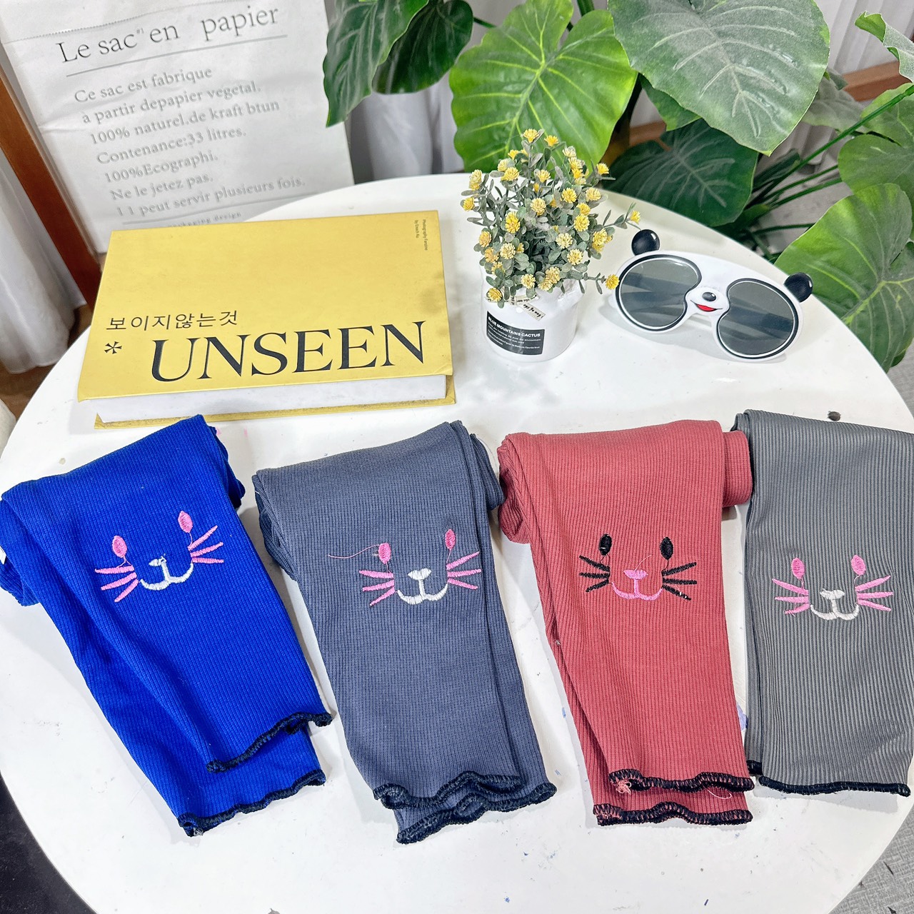Quần legging thêu chữ COFFON cho bé gái