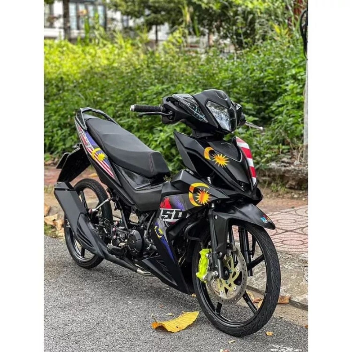 Tem rời winner v1 phong cách malay