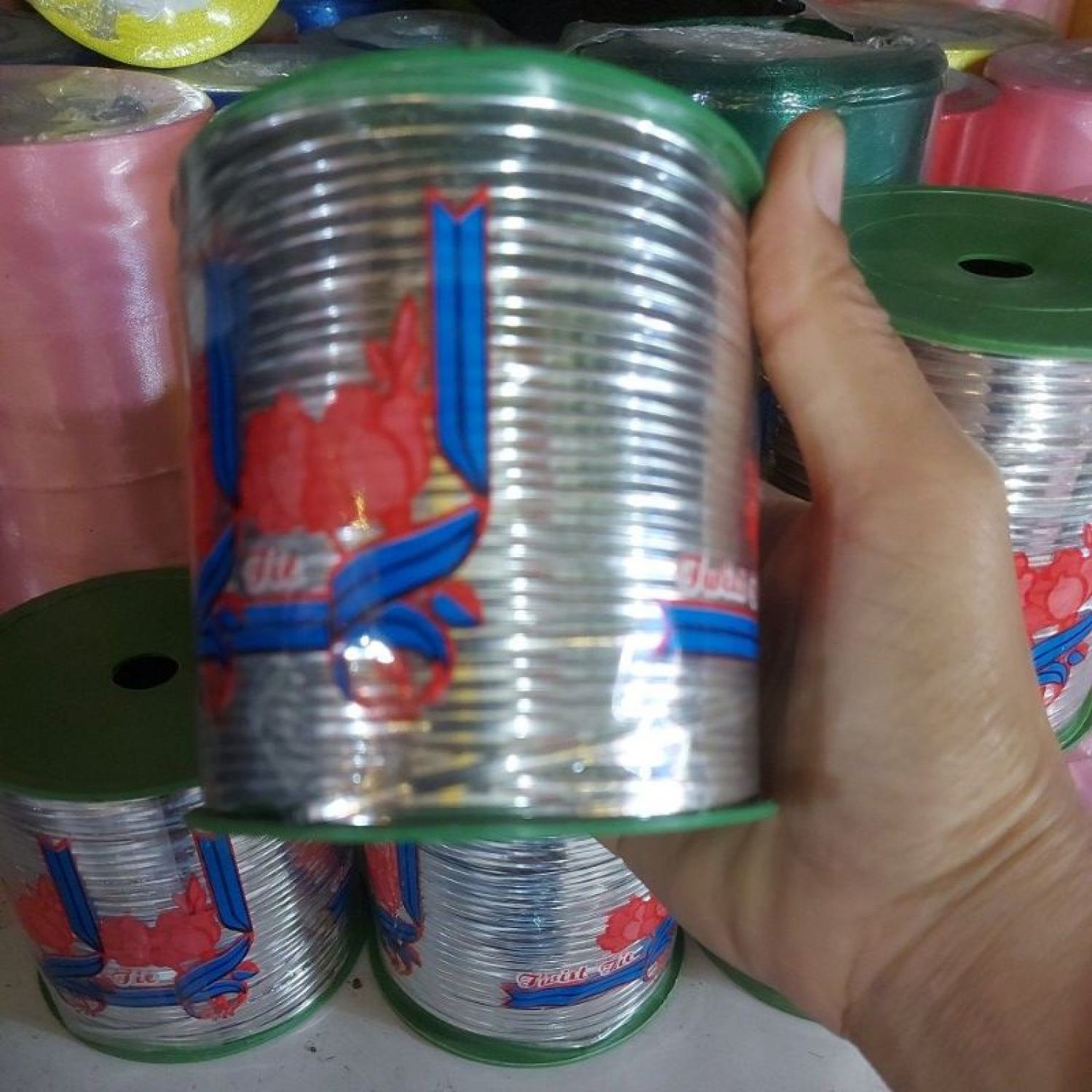 kẽm cột .( cuộn lớn)dùng cột nơ bó hoa .cột túi bánh.