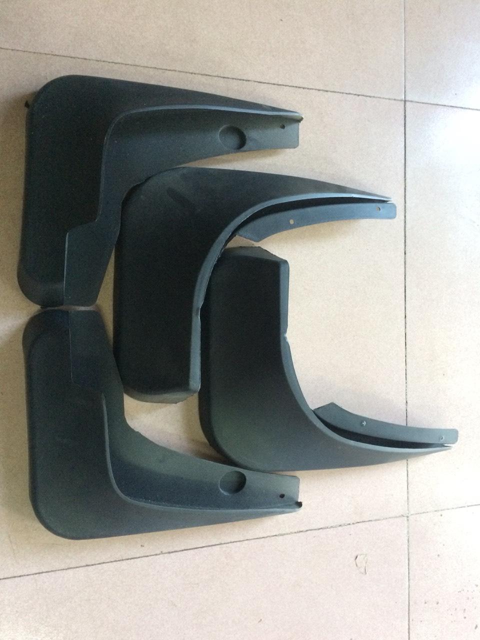 Chắn bùn bánh Lacetti 10-15, Cruze ( 1 Bộ)