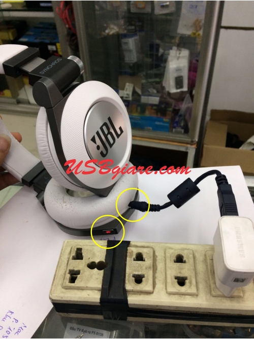 CÁP SẠC TAI NGHE BLUETOOTH JBL SYNCHROS JACK 2.5MM TO USB