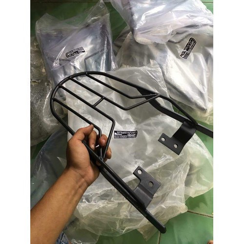 Cảng sau xe exciter 150