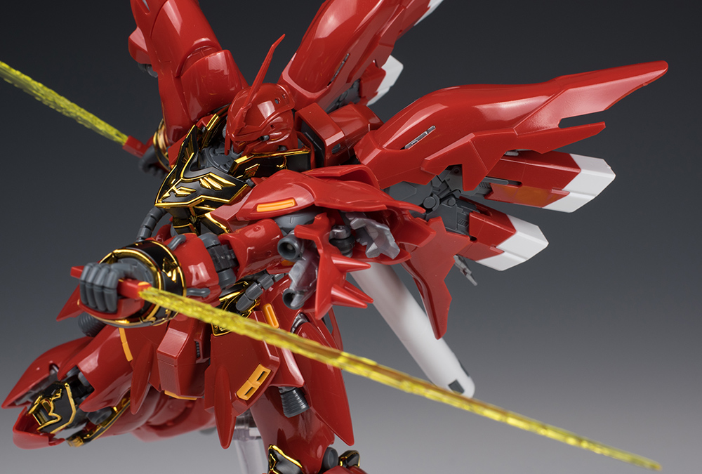 Mô hình Gundam Bandai RG Sinanju
