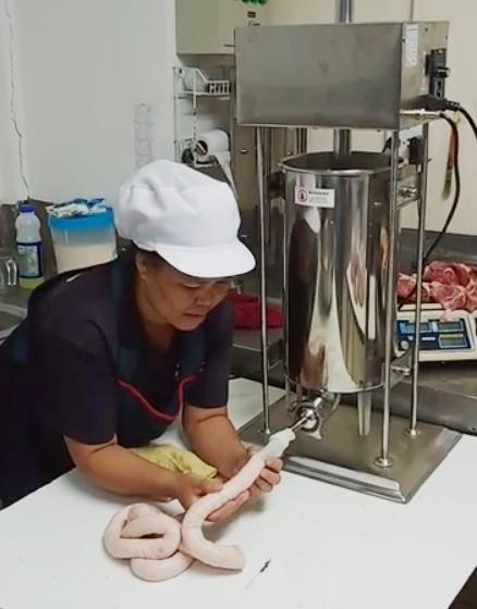 Máy đùn xúc xích 15L chạy điện, nhồi xúc xích, lạp xưởng, nem, ...