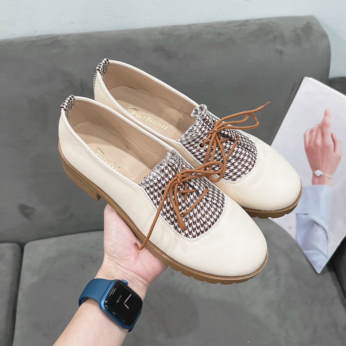Giày đốc nữ dây buộc phối vải kẻ cực xinh