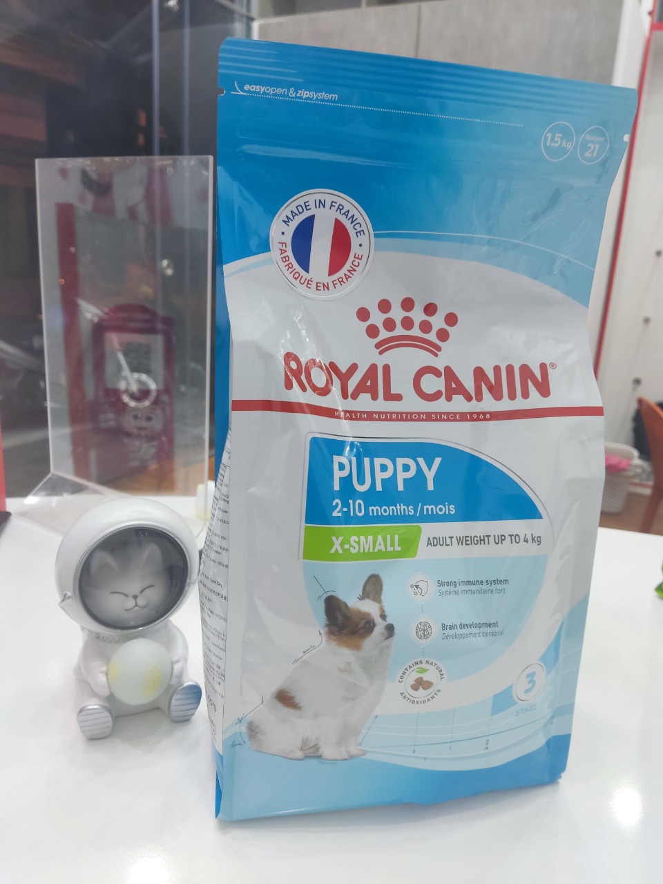 Thức ăn hạt cho chó giống nhỏ x-small royal canin - chó con và chó trưởng thành