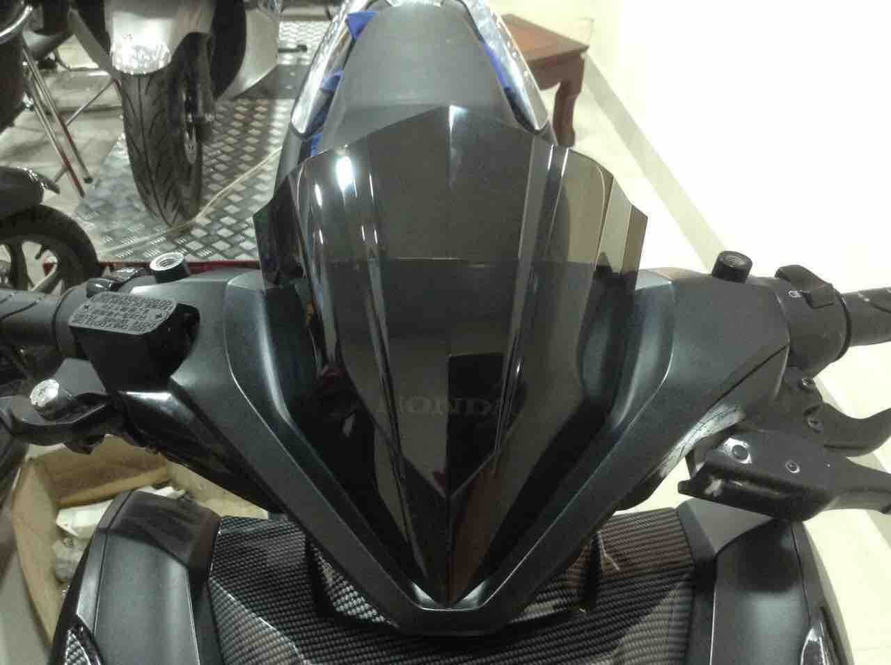 Crowns Vario 2018-click-PCX Black in type Indo