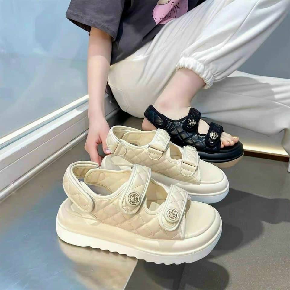 Sandal nữ đế độn răng cưa hoa trà học sinh hot trend