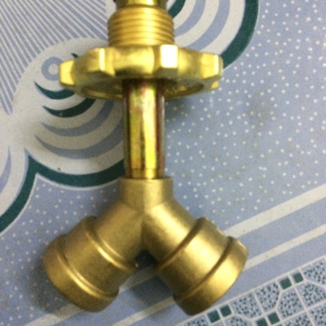 Y chia 1 bình ga sử dụng 2 bếp ga