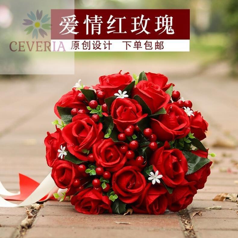 Bó hoa cưới cầm tay cho cô dâu từ hoa sáp thơm, lụa và hoa cắm điểm- Tặng hoa cài áo cho chú rể