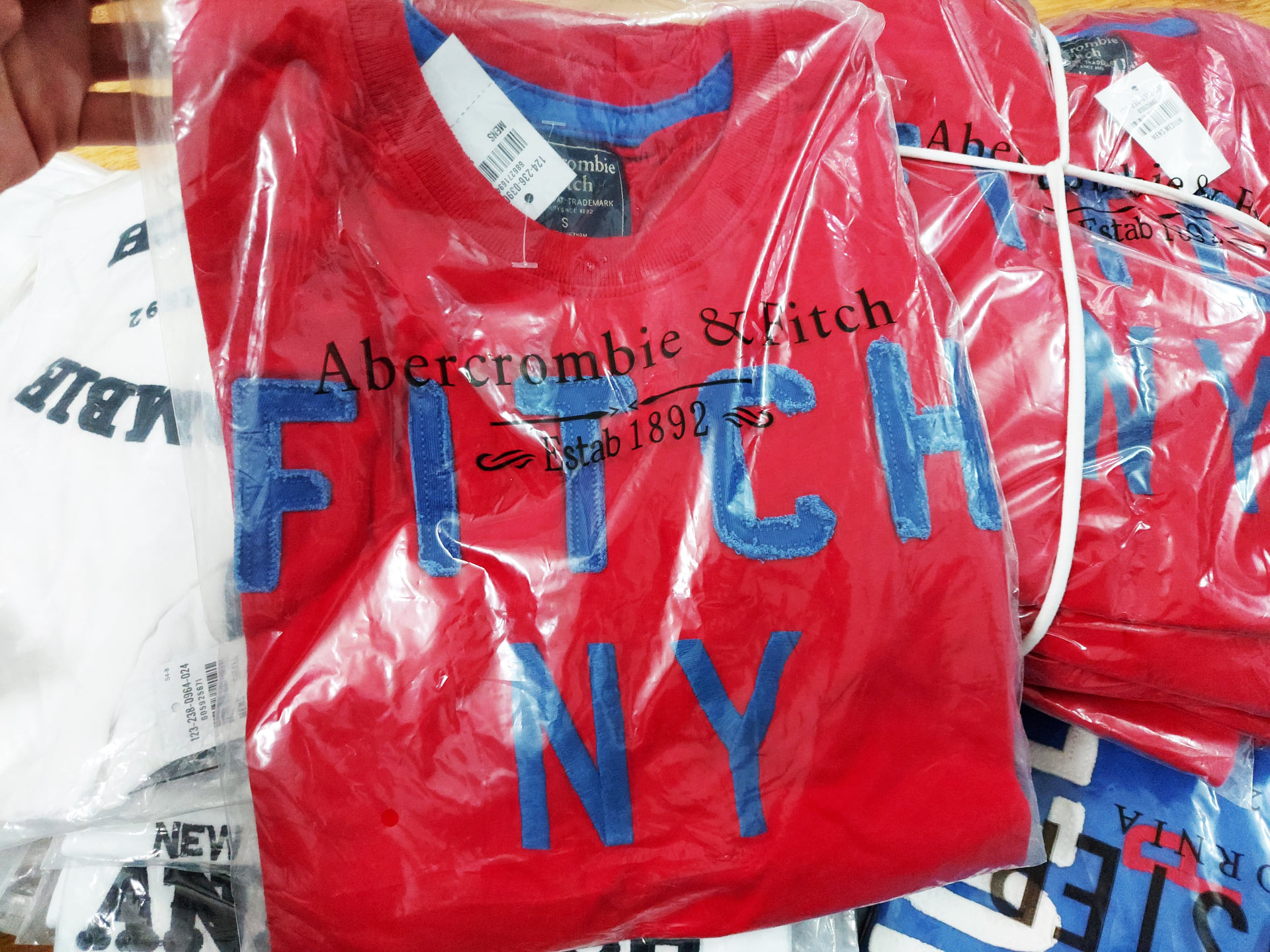 [HCM]Áo thun Abercrombie thổ dân Red NY