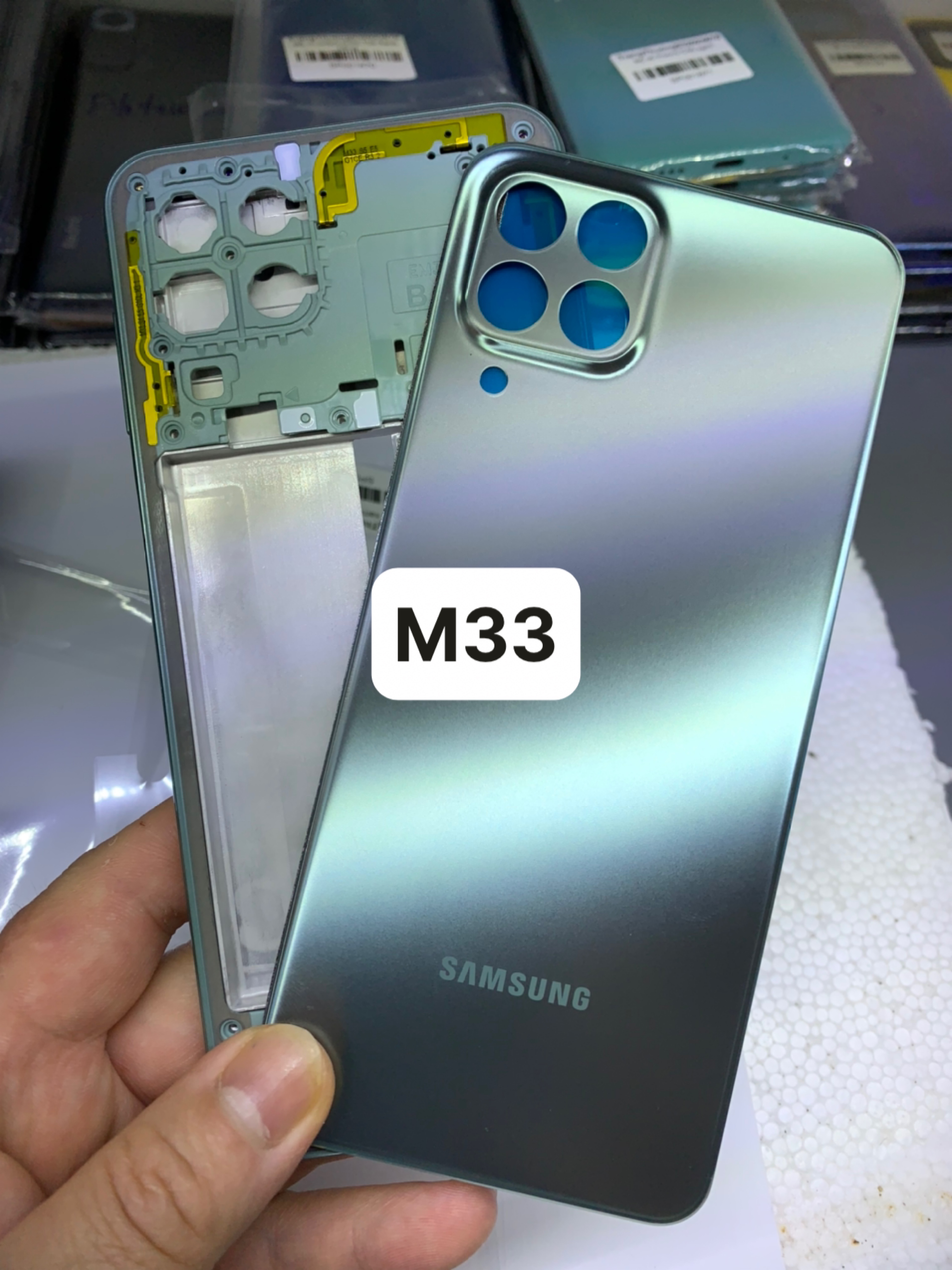 Bộ xương vỏ zin samsung m33 / lưng viền m33
