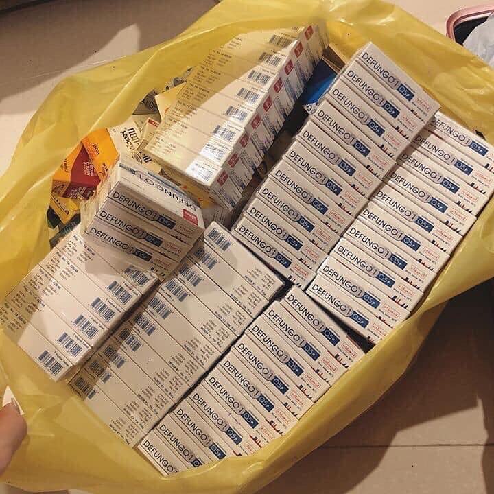 Viên Đặt Phụ Khoa DEFUNGO - Thái Lan 0.5g cho phụ nữ (Hộp 1 viên)