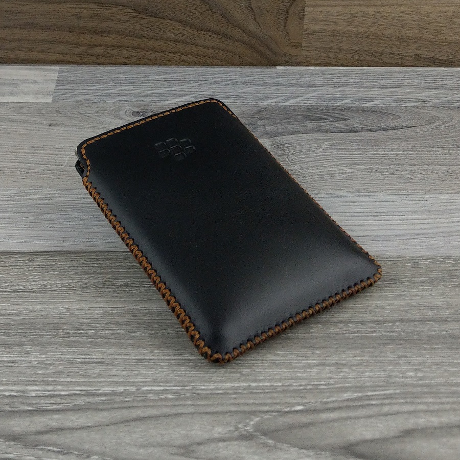 Bao Da Rút Blackberry Passport Style Da Bò