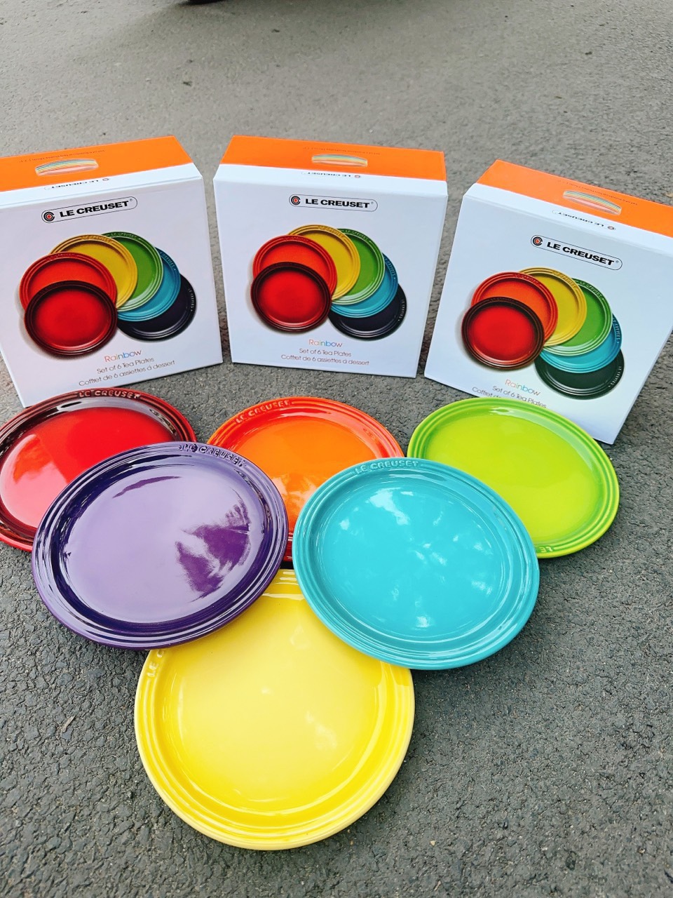 Le creuset 6 pcs 22cm plates set