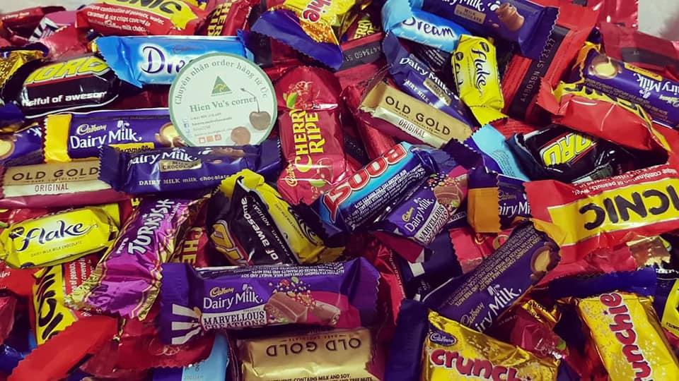 [HCM]CADBURY FAVOURITES CHOCOLATE  - sôcôla Úc - FLAKE - 100g