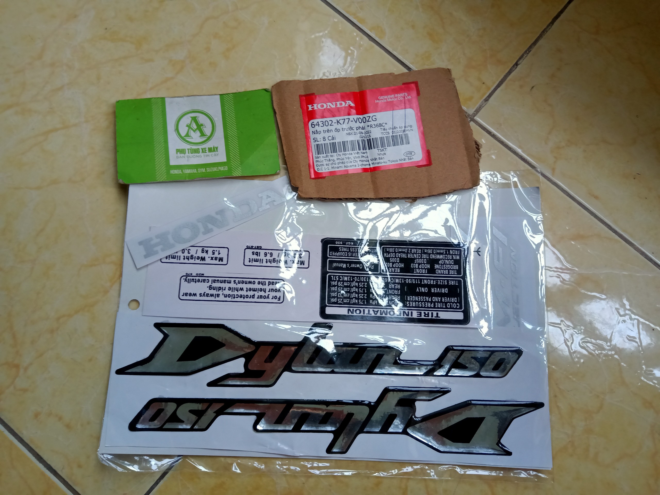 Bộ tem decal chữ nổi Dylan 150