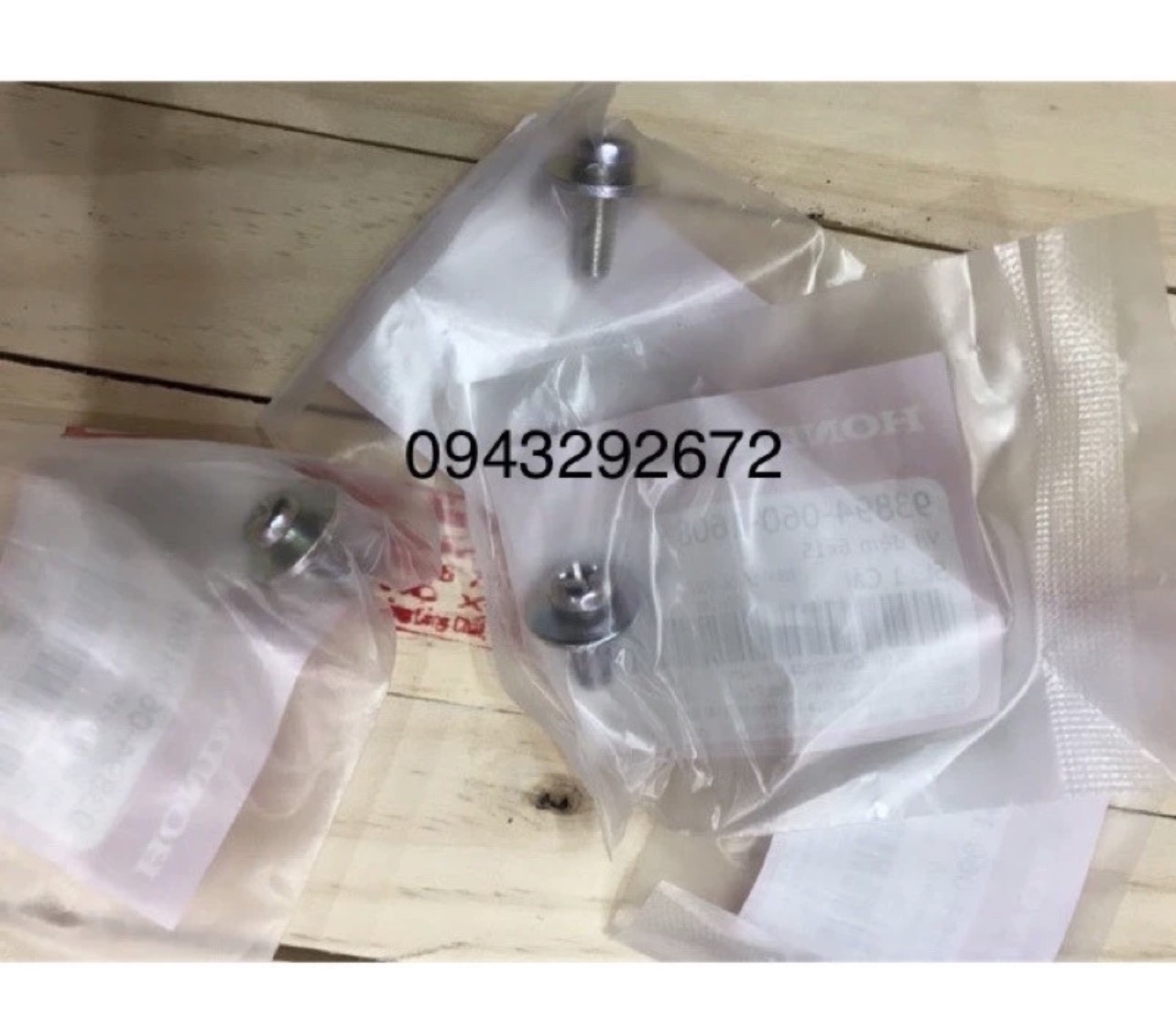Vít Hãm ốp yếm wave nhỏ (1 chi tiết ) 938940601608