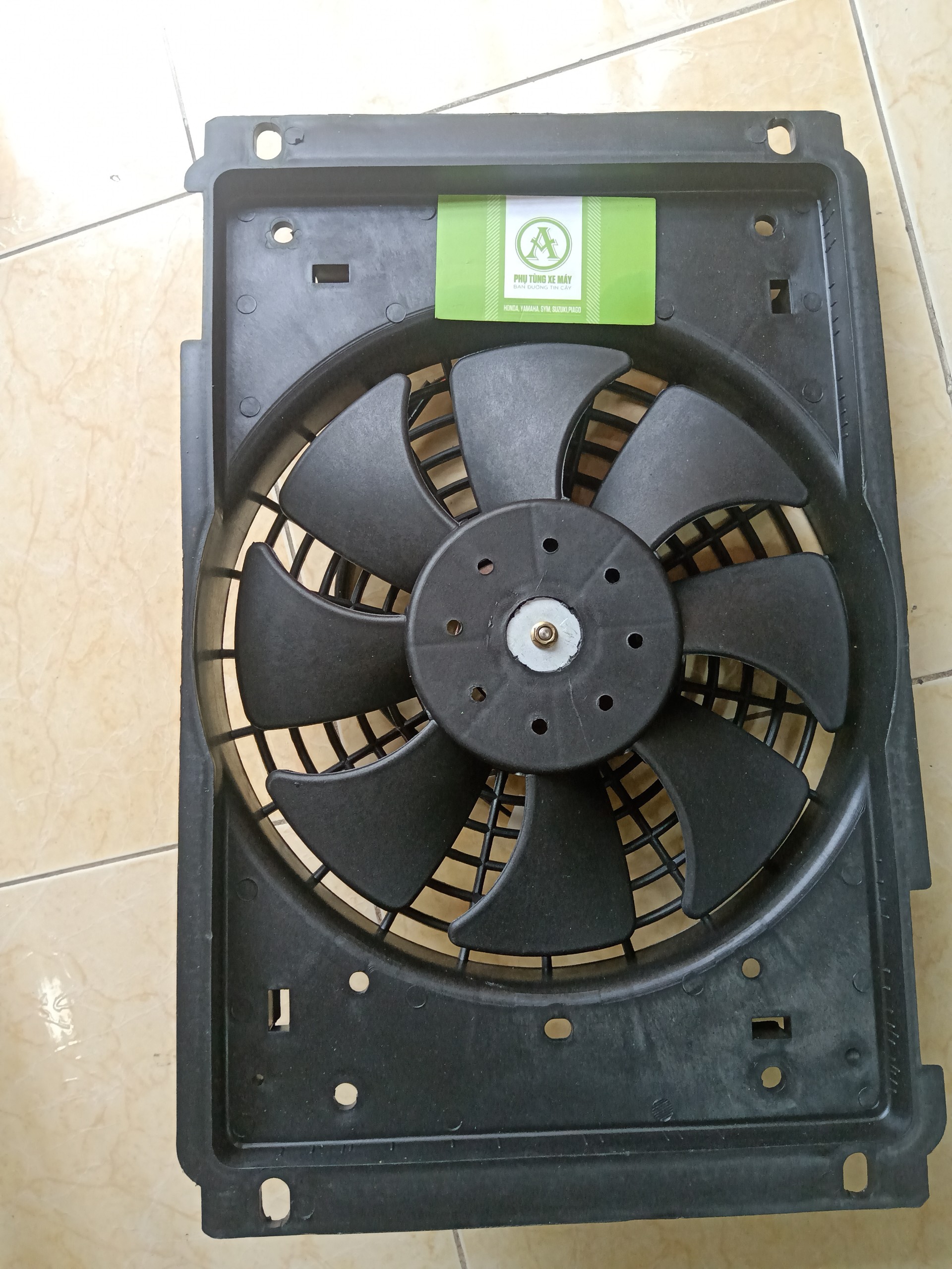 Quạt gió xe ba bánh  42x27cm ( loại dày )
