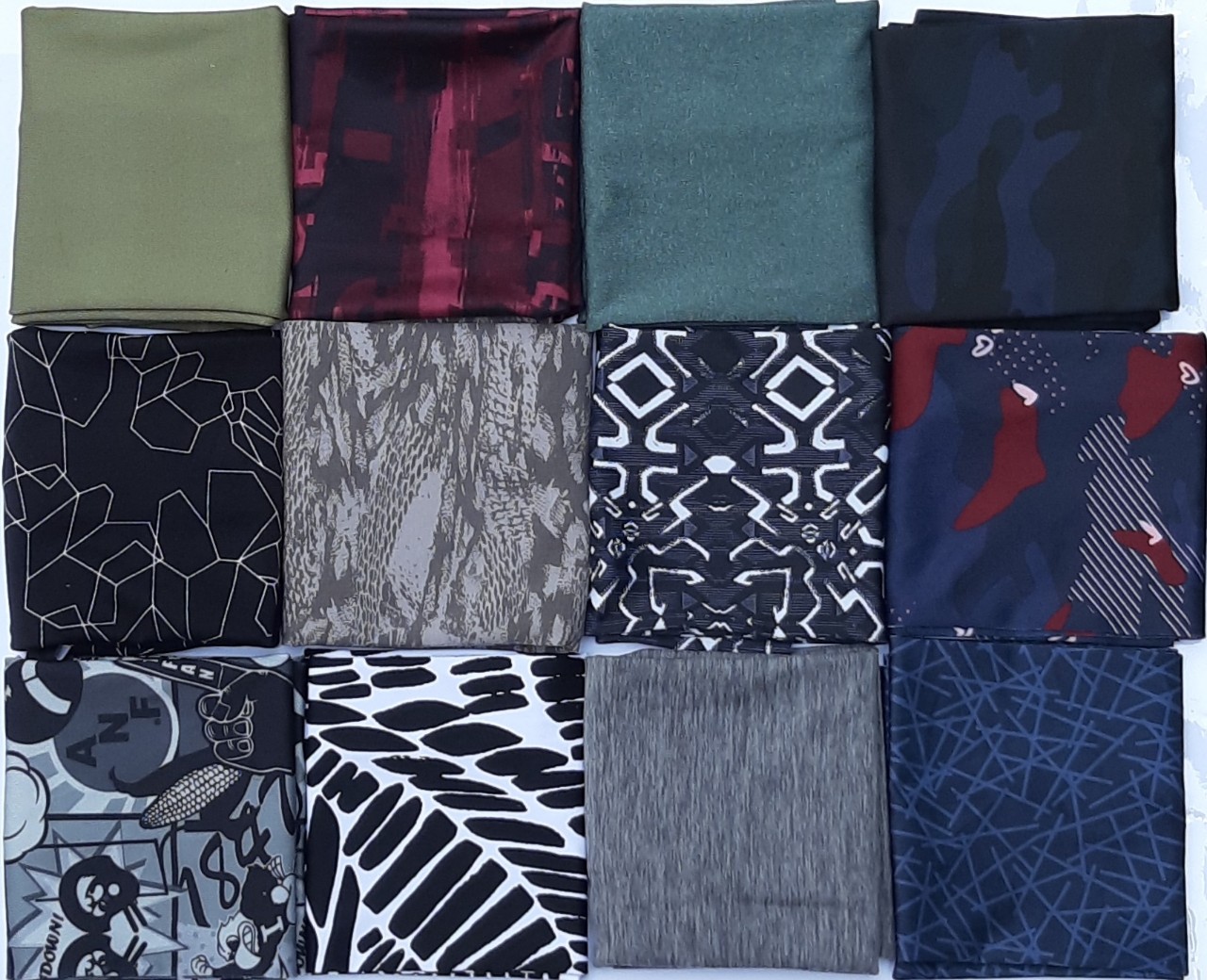 [HCM] Multi-purpose towel for backpacking, thick fabric, dustproof mask (Random color delivery)