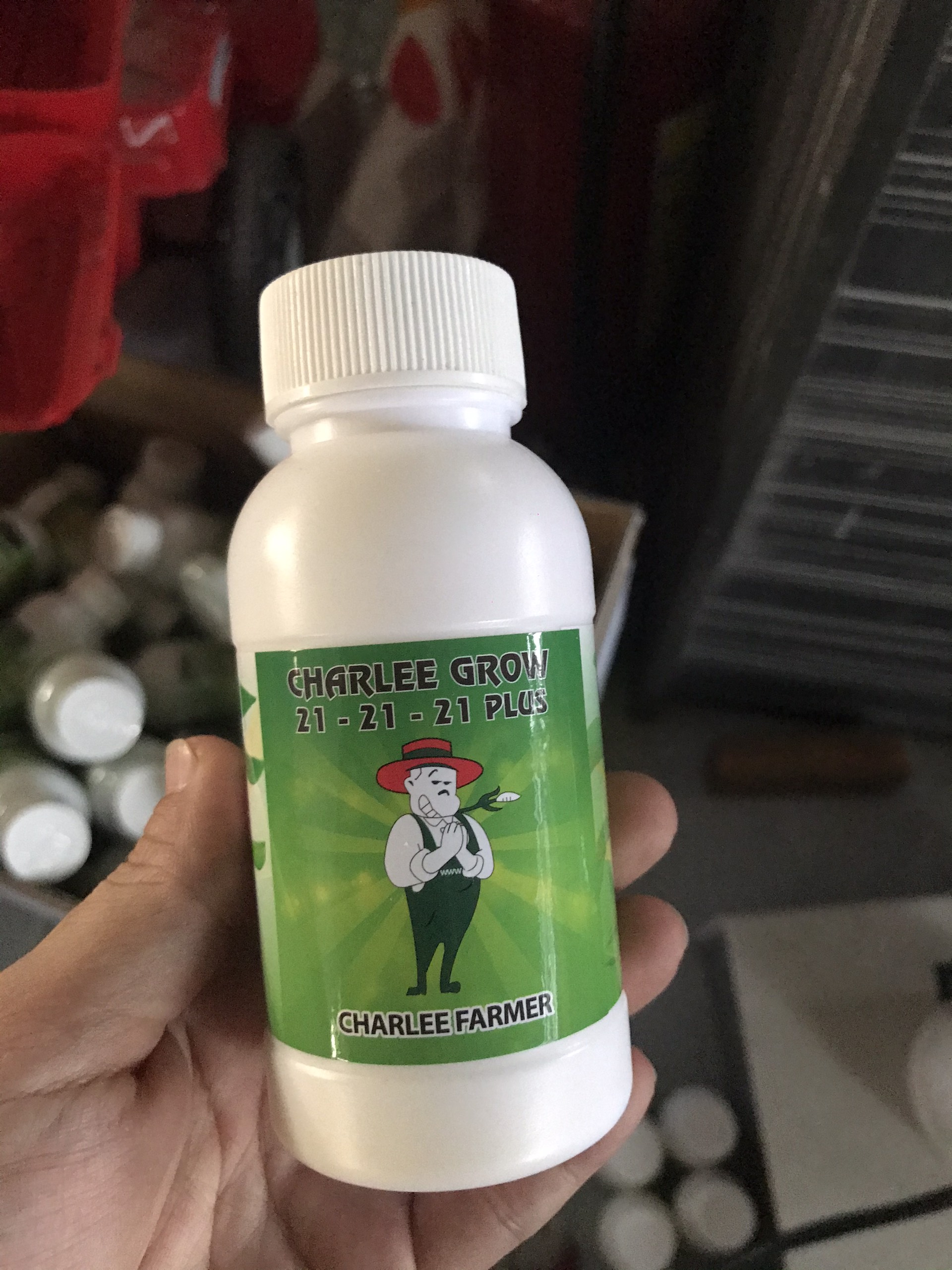 Phân bón hữu cơ charlee grow 21-21-21 plus