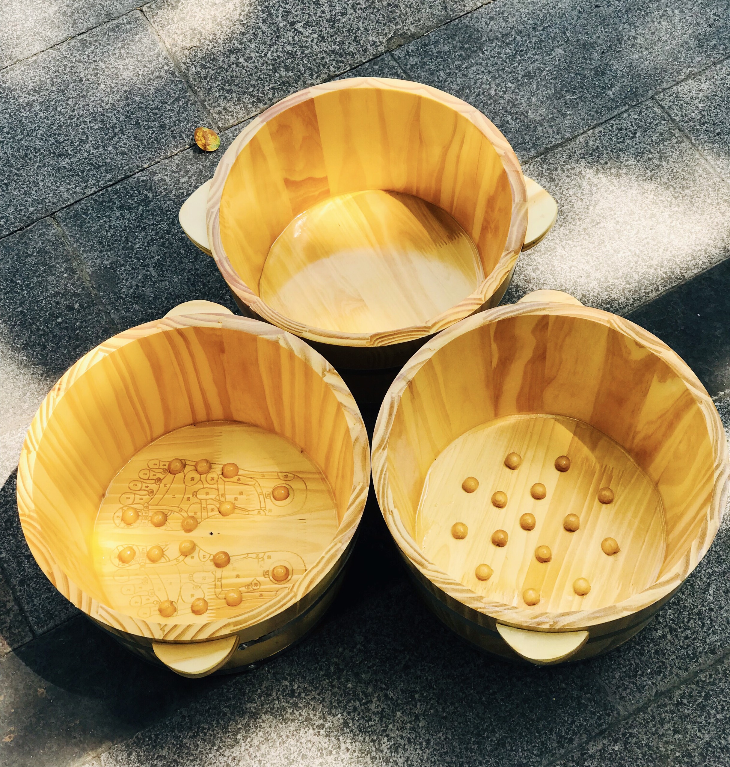 Chậu gỗ ngâm chân, chậu ngâm chân có hạt - không hạt