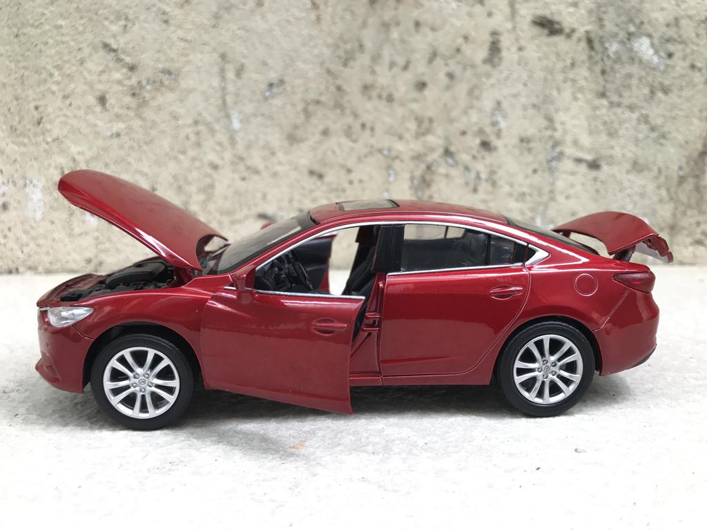 [HCM]Mô hình xe ô tô MAZDA 6 - 1:32
