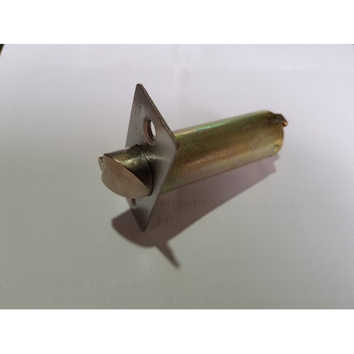 Cò dài khoá tay nắm tròn