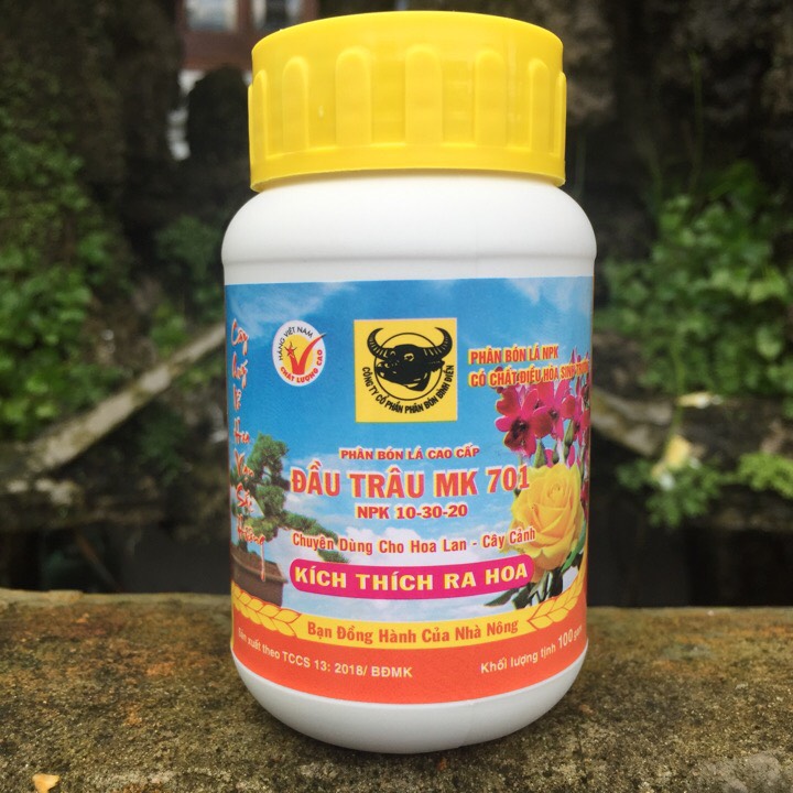 Phân bón Đầu Trâu 701 kích thích ra hoa 100gr