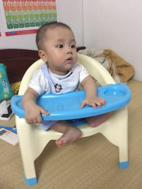 Ghế ăn dặm Việt Nhật có đệm hơi êm mông có còi chíp tạo vui nhộn khi con tập ngồi ăn