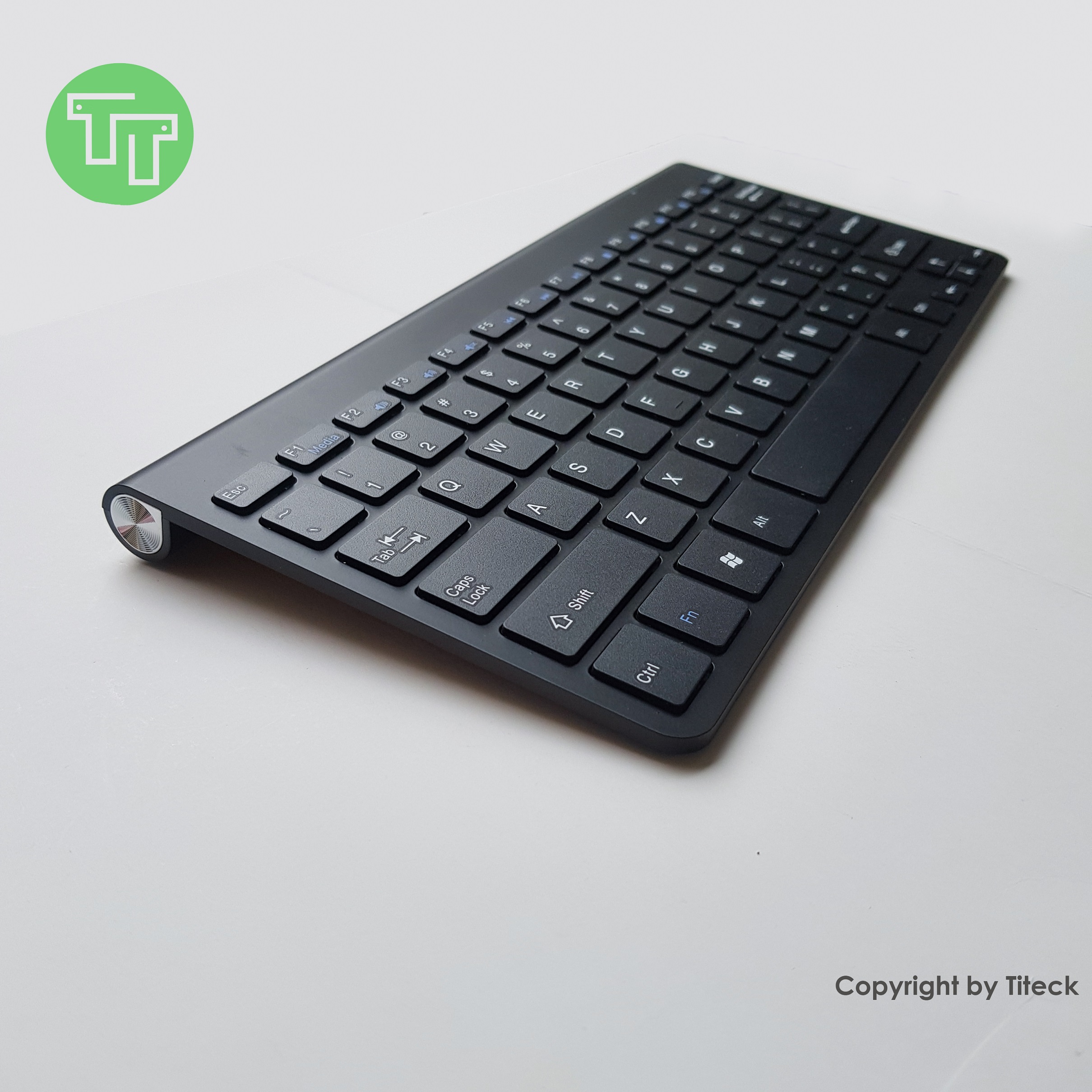Bàn phím không dây cao cấp dùng cho laptop, PC, Smart TV tăng kèm miếng phủ silicon bảo vệ chống nước, bụi bẩn
