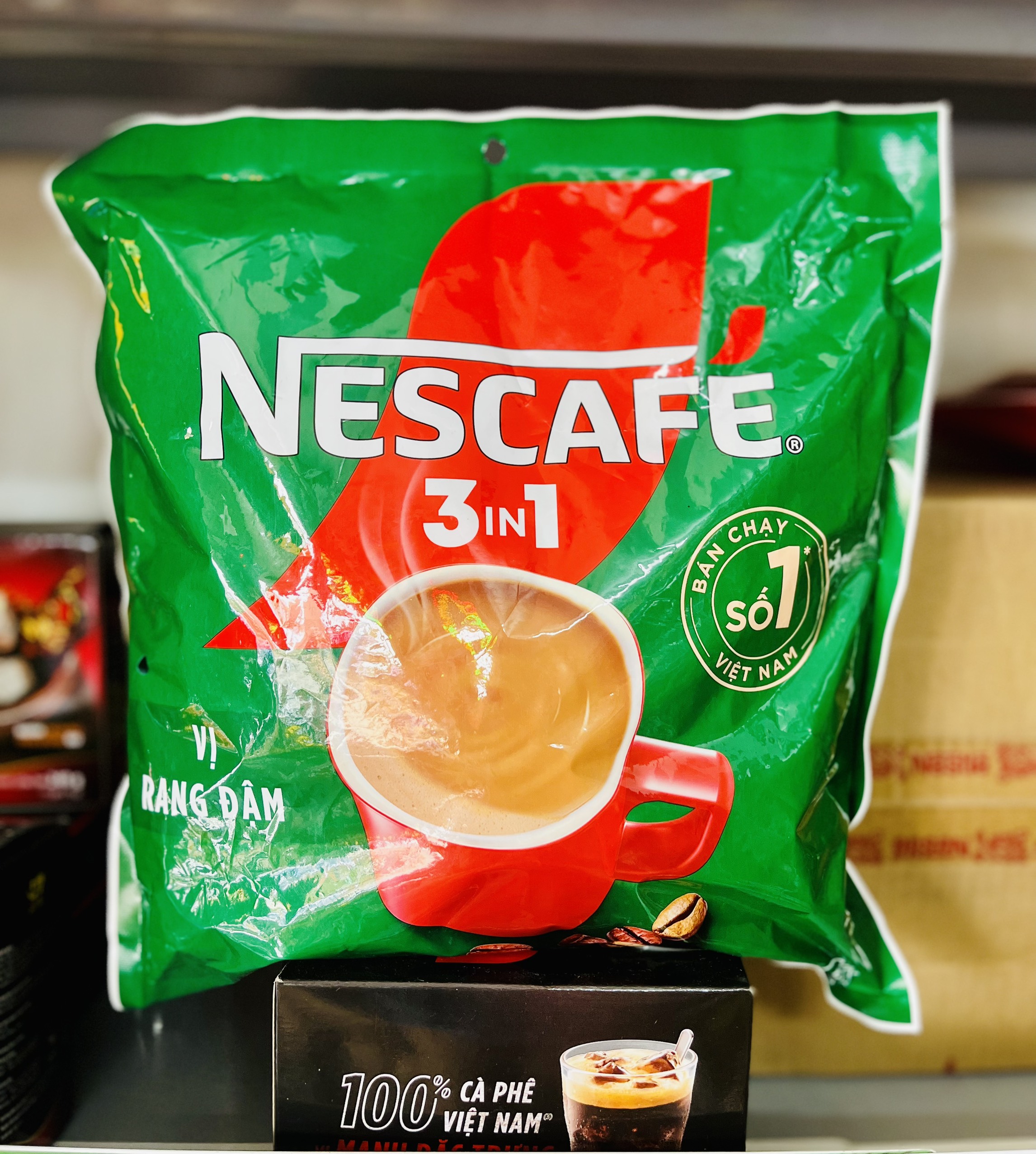 Cà phê đen/Cà phê sữa Nescafe xanh/đỏ/đen dạng túi (35-46 gói x 16g)
