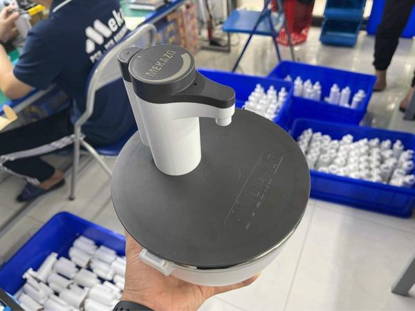 Máy rót rượu thông minh tự động Thế Hệ Mới