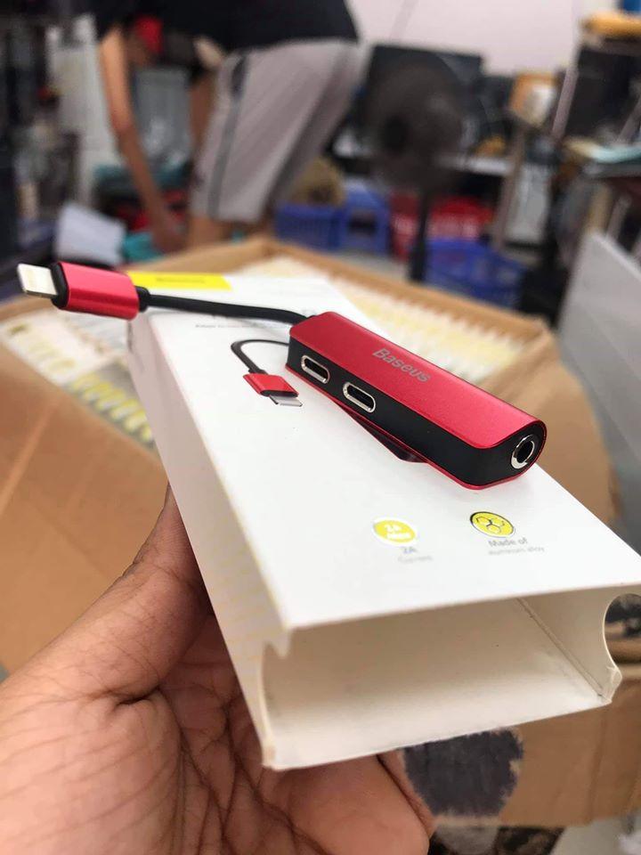 Bộ chia cổng Lightning 1 thành 2 và Jack 3.5mm cho IP ipad - Baseus L52 - KOI TECH