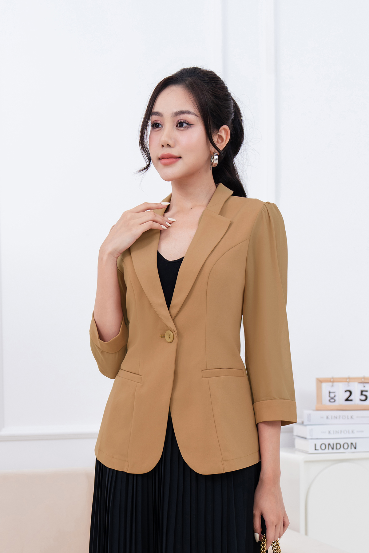 Áo đờ mi lamer cổ 2 ve phối tay voan l65d22q003